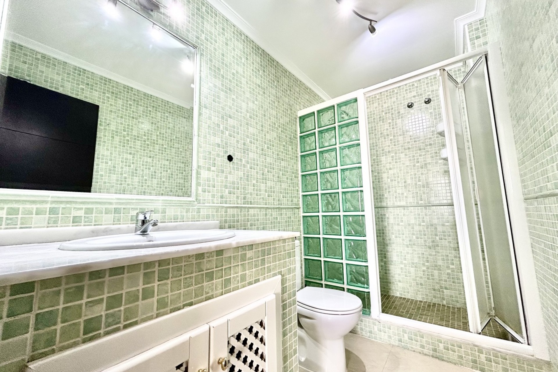 Brukt - Apartment -
Villamartin - Costa Blanca