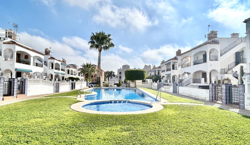 Brukt - Apartment -
Villamartin - Costa Blanca