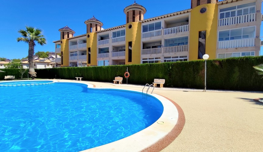 Brukt - Apartment -
Villamartin - Costa Blanca