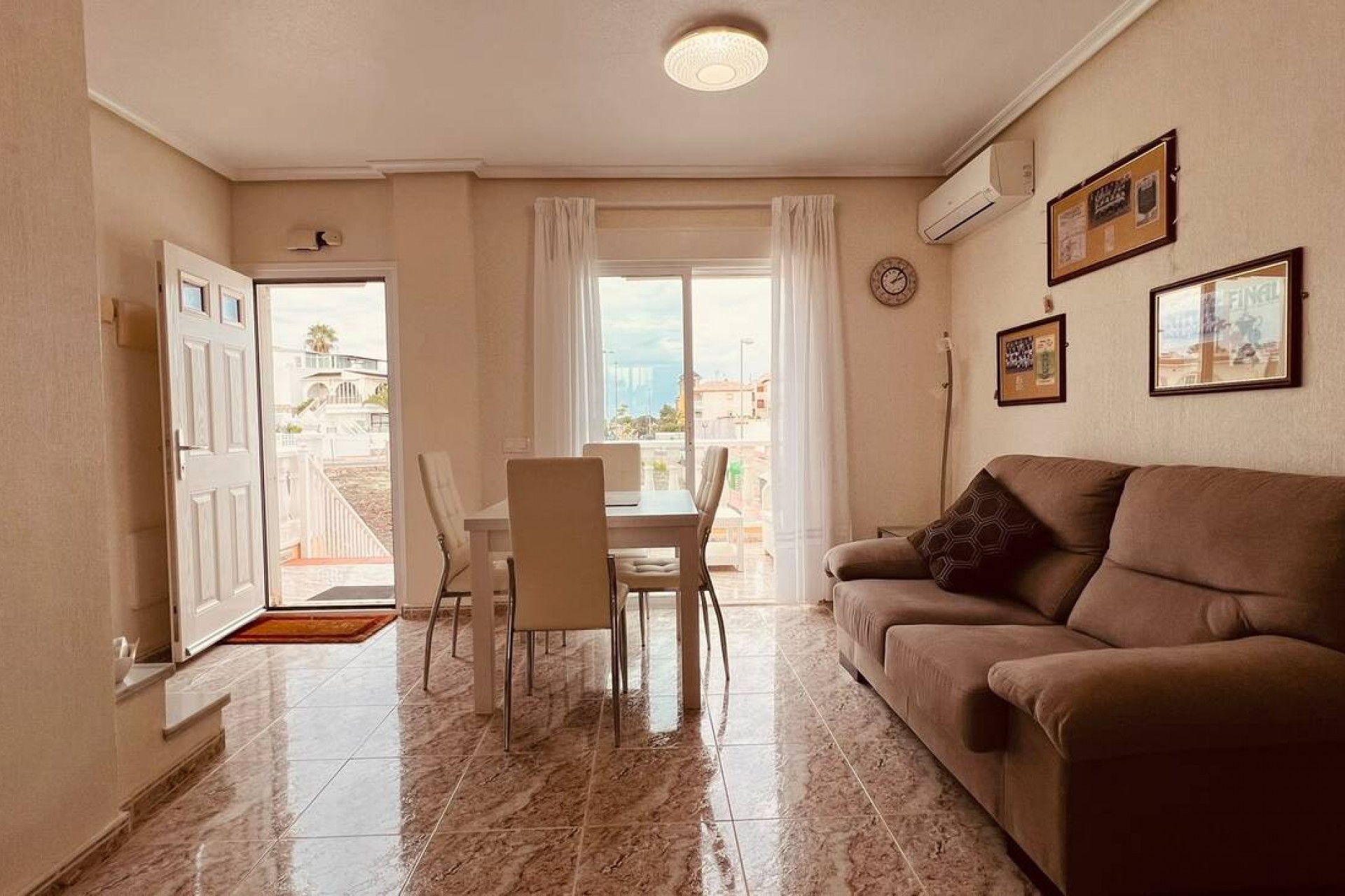 Brukt - Apartment -
Villamartin - Costa Blanca