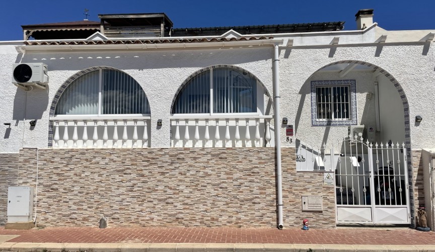 Brukt - Bungalow -
Camposol - Inland