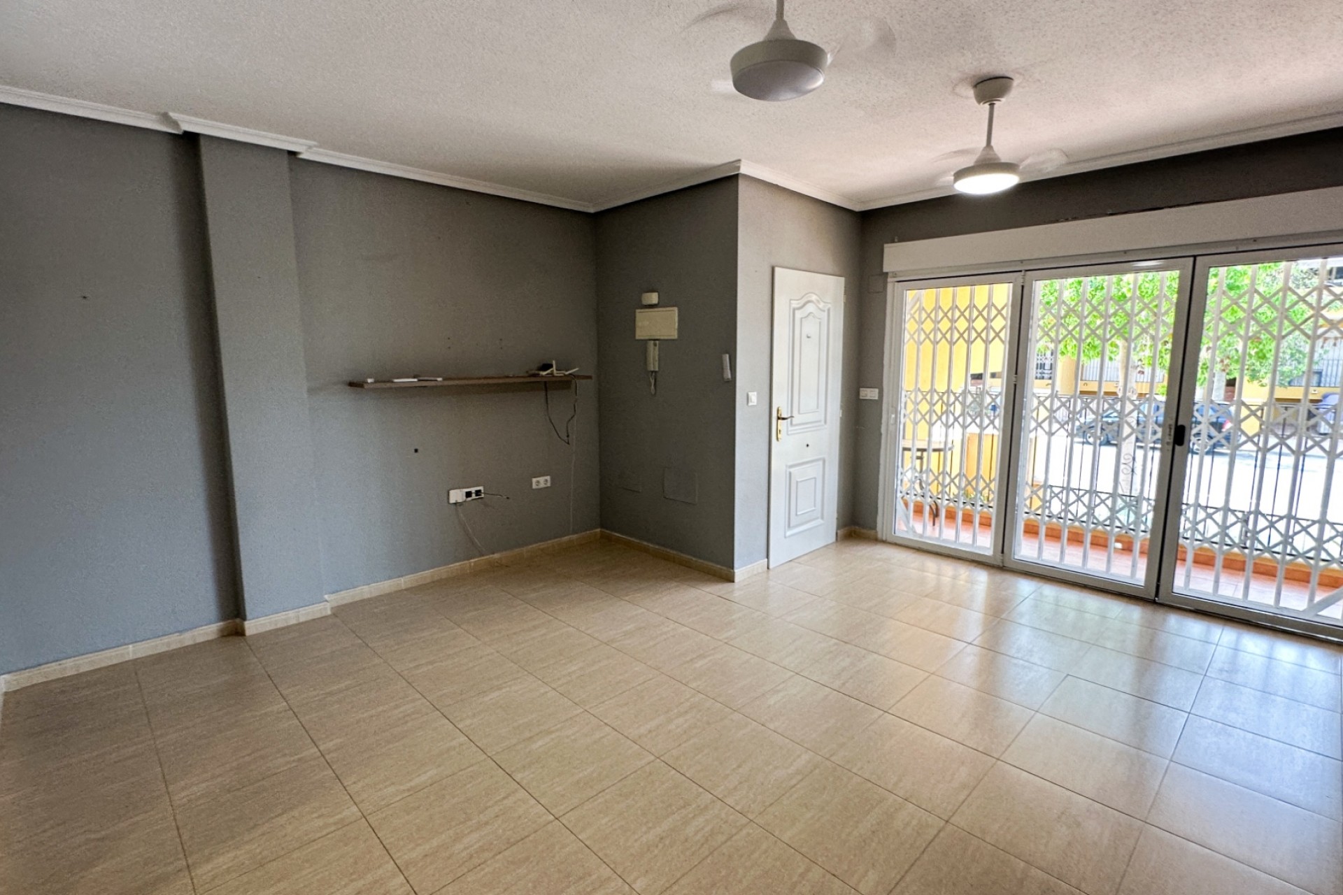 Brukt - Bungalow -
Daya Nueva - Costa Blanca