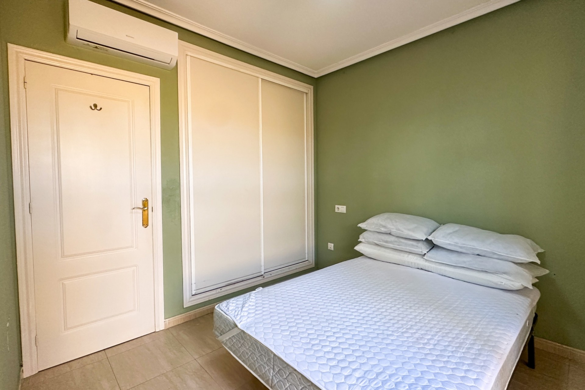 Brukt - Bungalow -
Daya Nueva - Costa Blanca