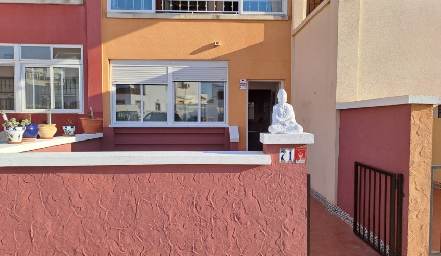 Brukt - Bungalow -
Los Altos - Costa Blanca