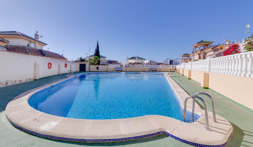 Brukt - Bungalow -
Orihuela Costa - Costa Blanca