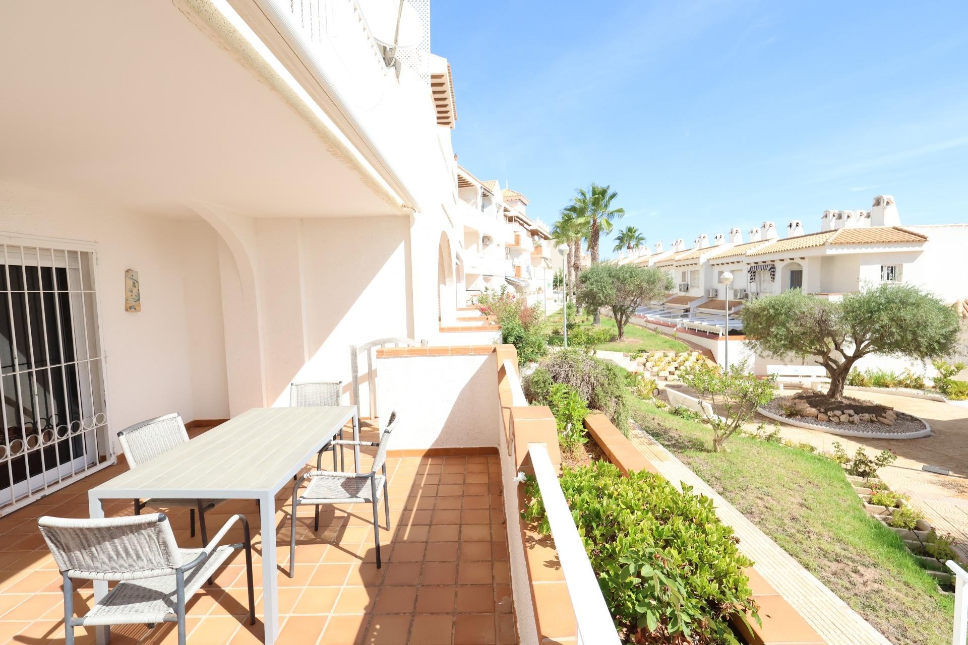 Brukt - Bungalow -
Orihuela Costa - Costa Blanca