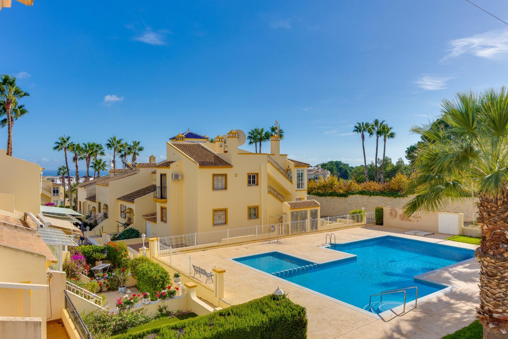 Brukt - Bungalow -
Orihuela Costa - Costa Blanca