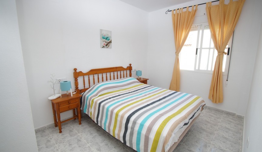Brukt - Bungalow -
Orihuela Costa - Costa Blanca