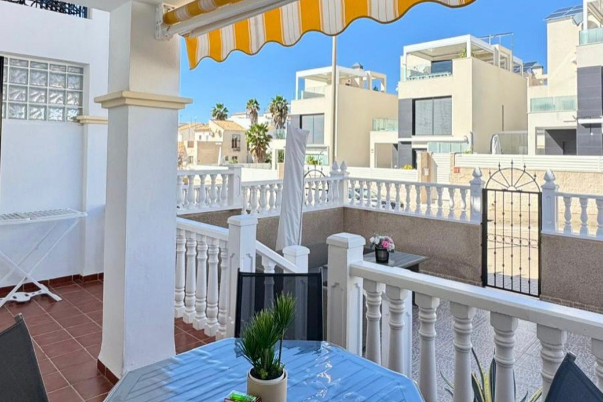 Brukt - Bungalow -
Orihuela Costa - Costa Blanca