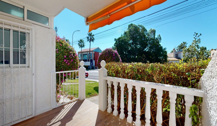 Brukt - Bungalow -
Orihuela Costa - Costa Blanca