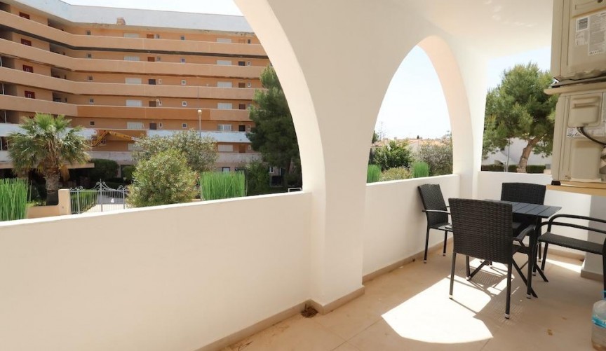 Brukt - Bungalow -
Orihuela Costa - Costa Blanca