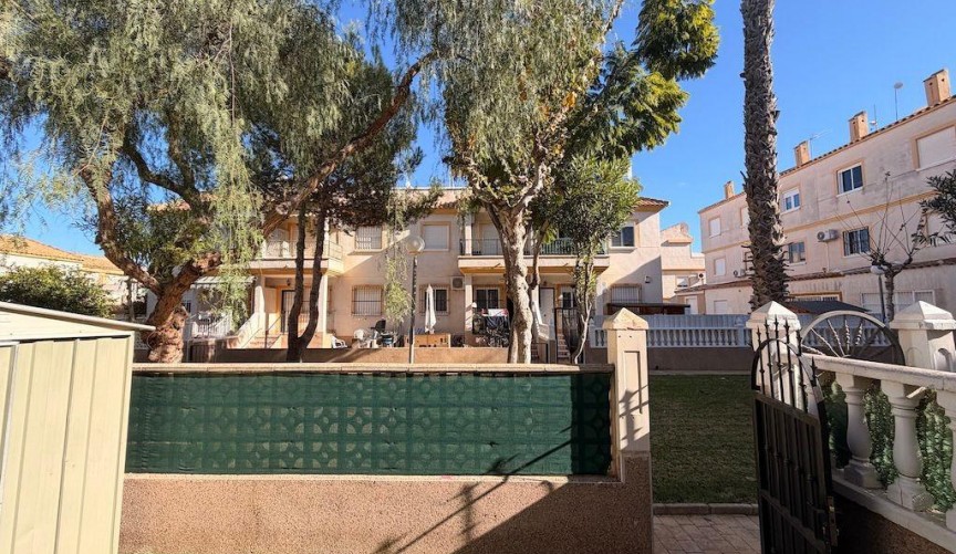 Brukt - Bungalow -
Orihuela Costa - Costa Blanca