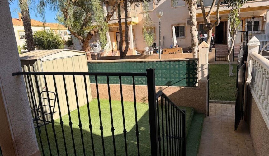 Brukt - Bungalow -
Orihuela Costa - Costa Blanca