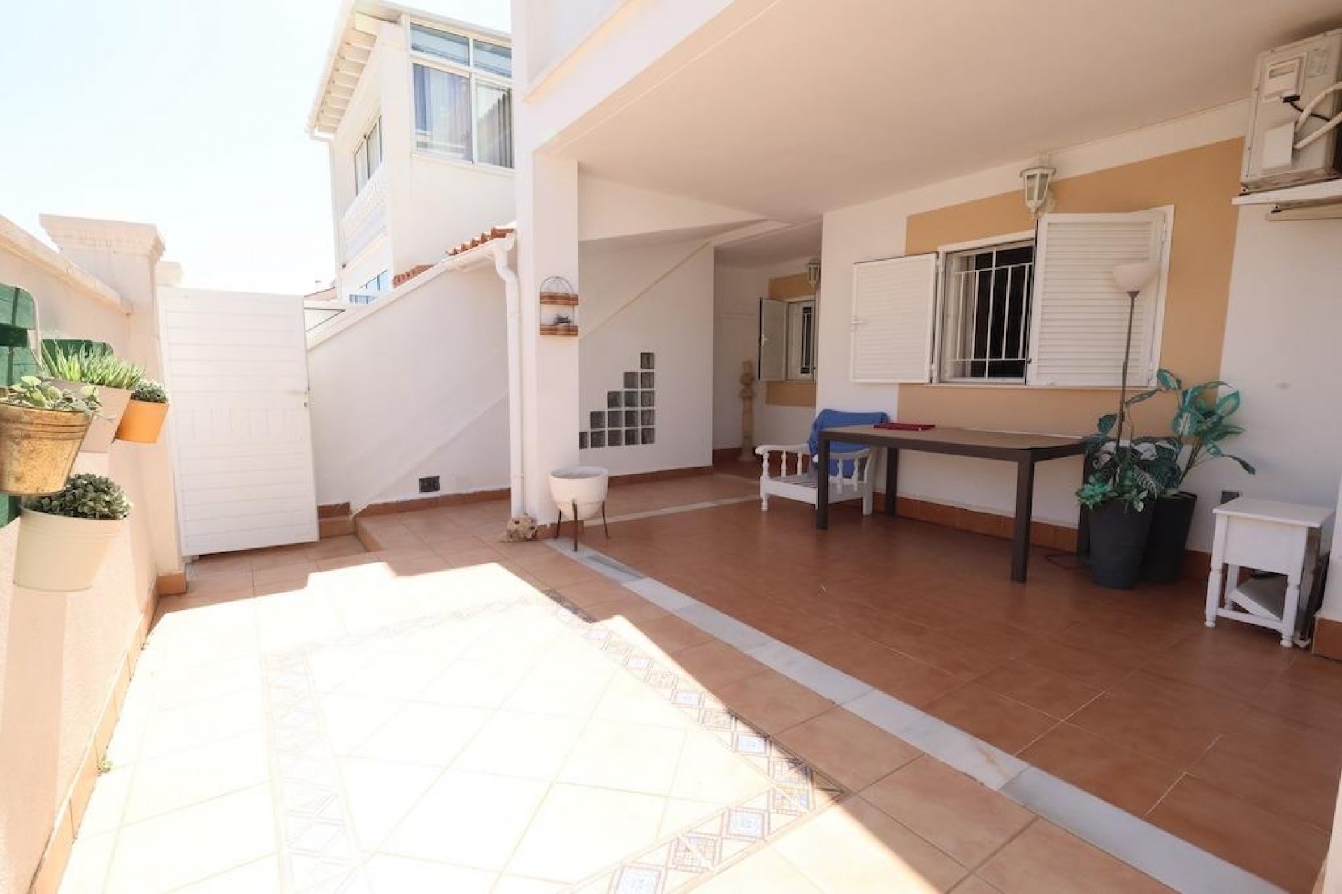 Brukt - Bungalow -
Orihuela Costa - Costa Blanca