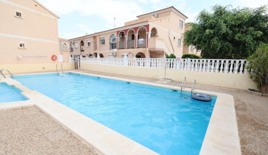 Brukt - Bungalow -
Orihuela Costa - Costa Blanca