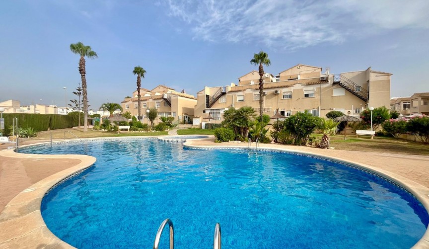 Brukt - Bungalow -
Orihuela Costa - La Chismosa