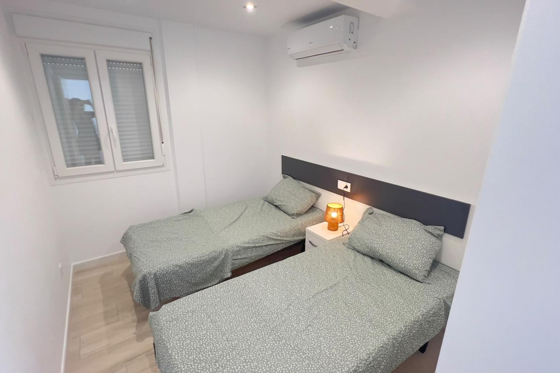 Brukt - Bungalow -
Orihuela Costa - La Regia