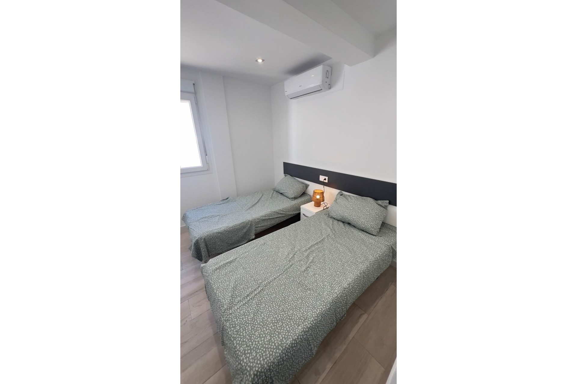 Brukt - Bungalow -
Orihuela Costa - La Regia