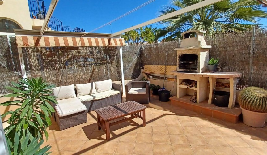 Brukt - Bungalow -
Orihuela Costa - Los Almendros-la Florida