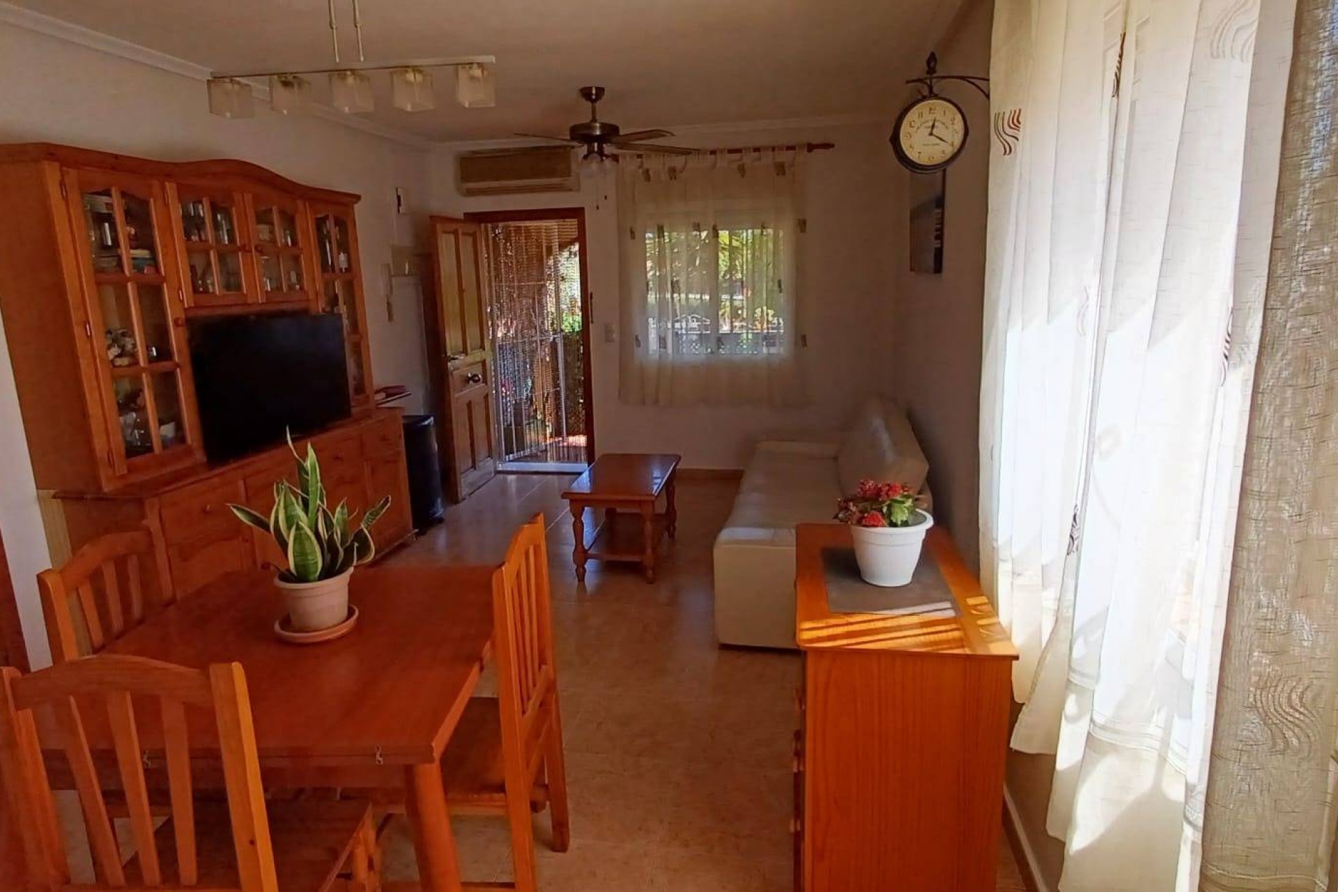 Brukt - Bungalow -
Orihuela Costa - Los Almendros-la Florida