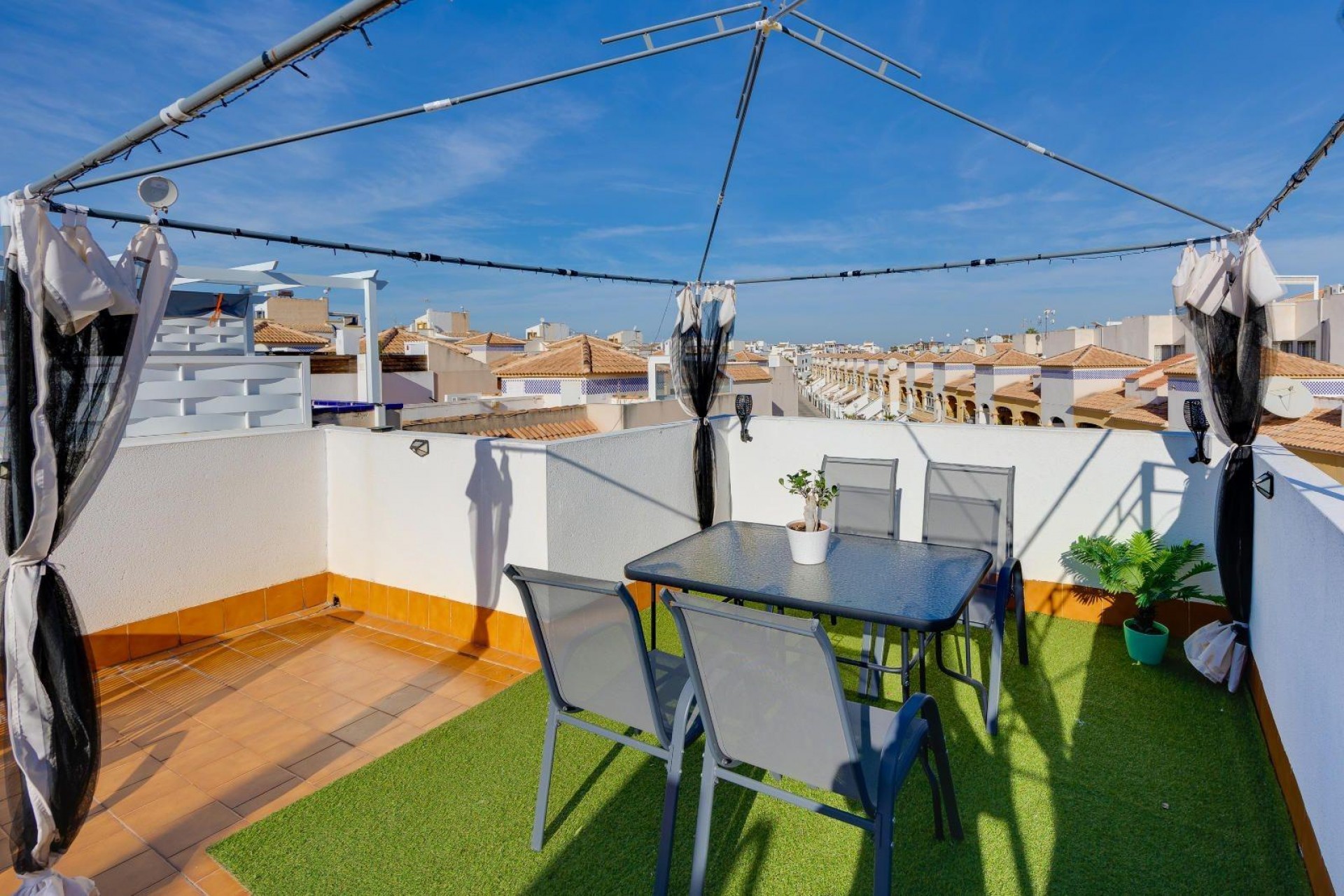 Brukt - Bungalow -
Orihuela Costa - Los Altos