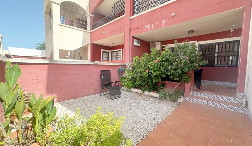 Brukt - Bungalow -
Orihuela Costa - Los Altos