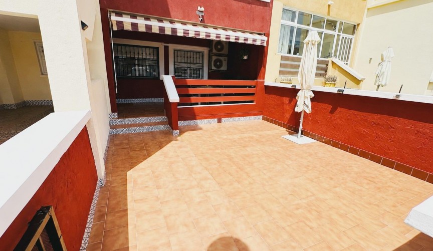 Brukt - Bungalow -
Orihuela Costa - Los Altos