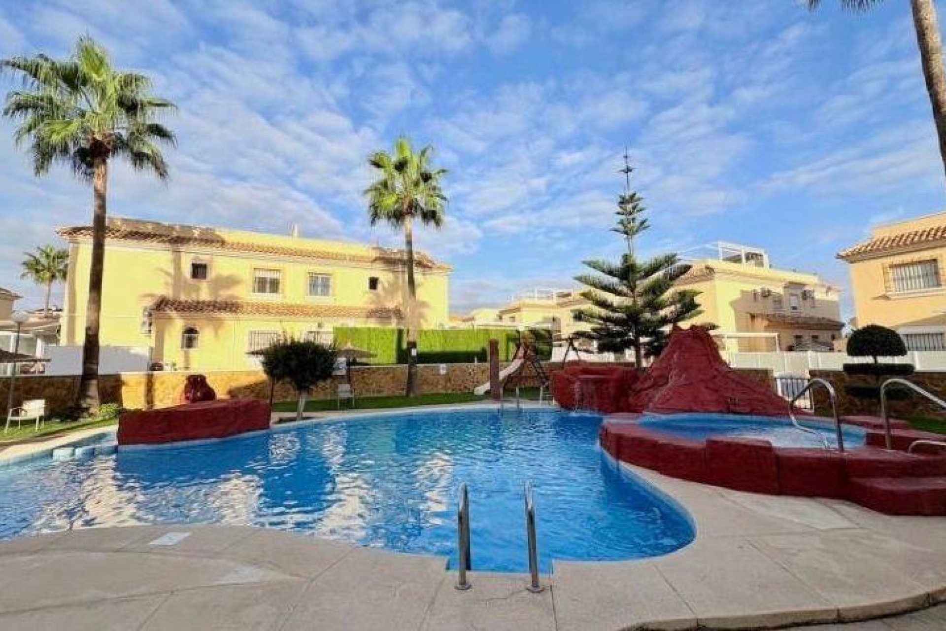 Brukt - Bungalow -
Orihuela Costa - Los Dolses