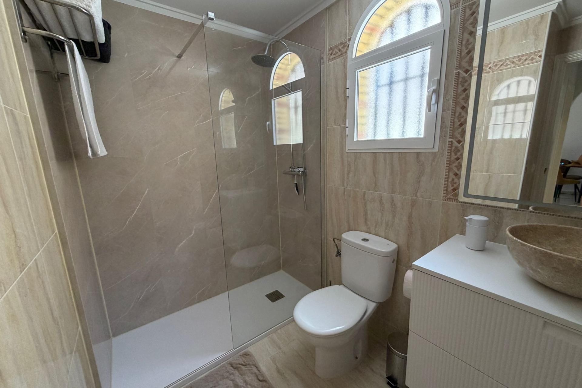 Brukt - Bungalow -
Orihuela Costa - Los Dolses