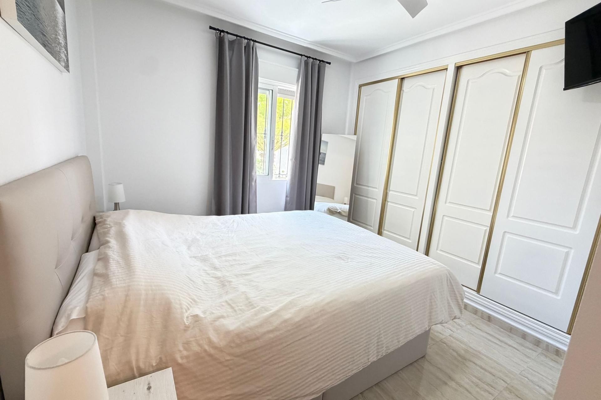 Brukt - Bungalow -
Orihuela Costa - Los Dolses