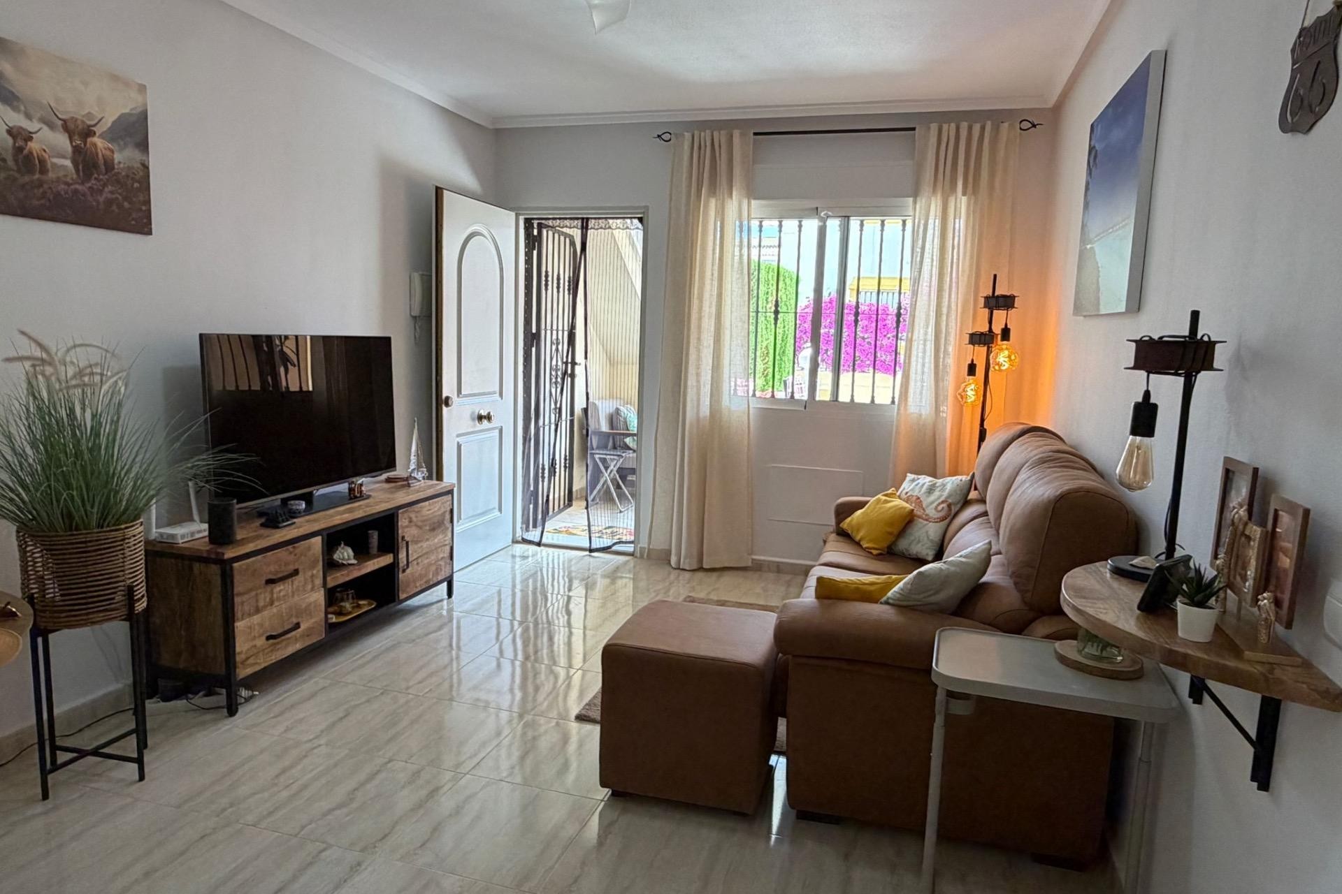 Brukt - Bungalow -
Orihuela Costa - Los Dolses