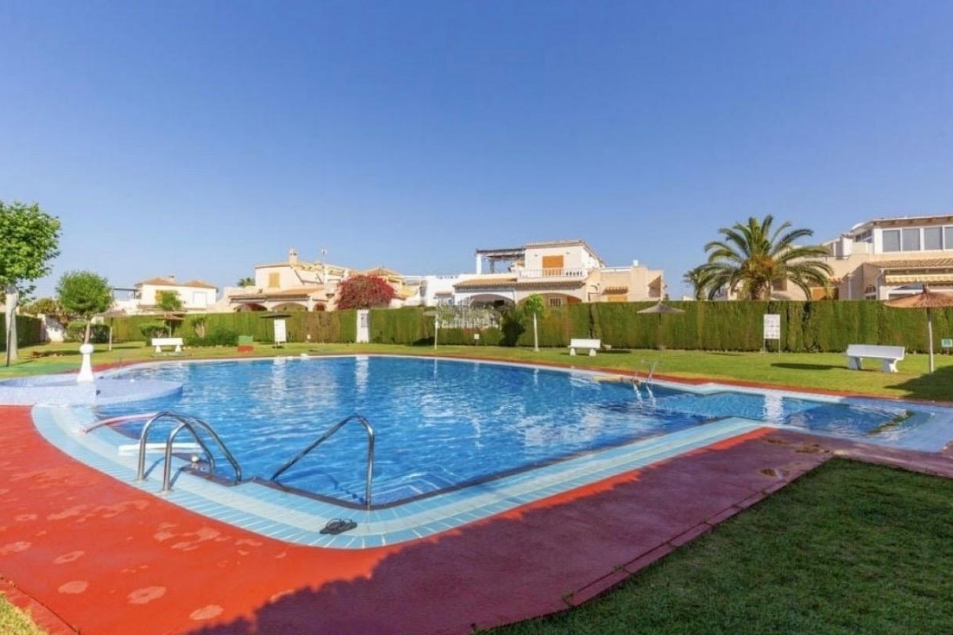 Brukt - Bungalow -
Orihuela Costa - Playa Flamenca Norte