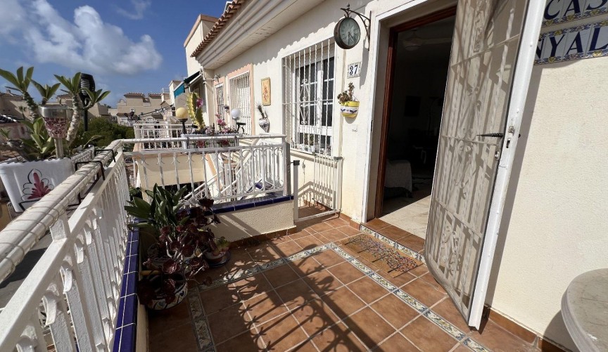 Brukt - Bungalow -
Orihuela Costa - Playa Flamenca Norte