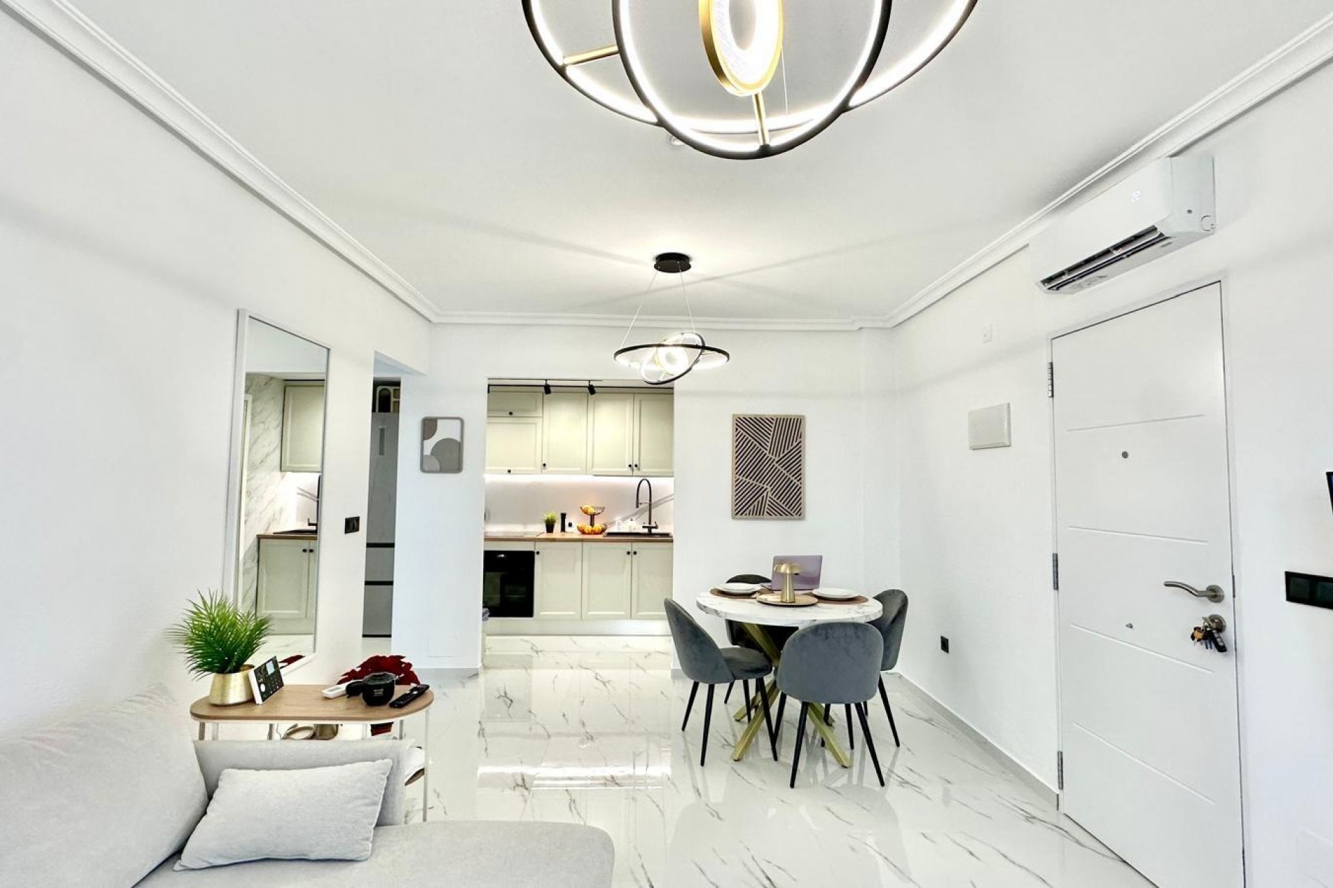 Brukt - Bungalow -
Orihuela Costa - Playa Flamenca Norte