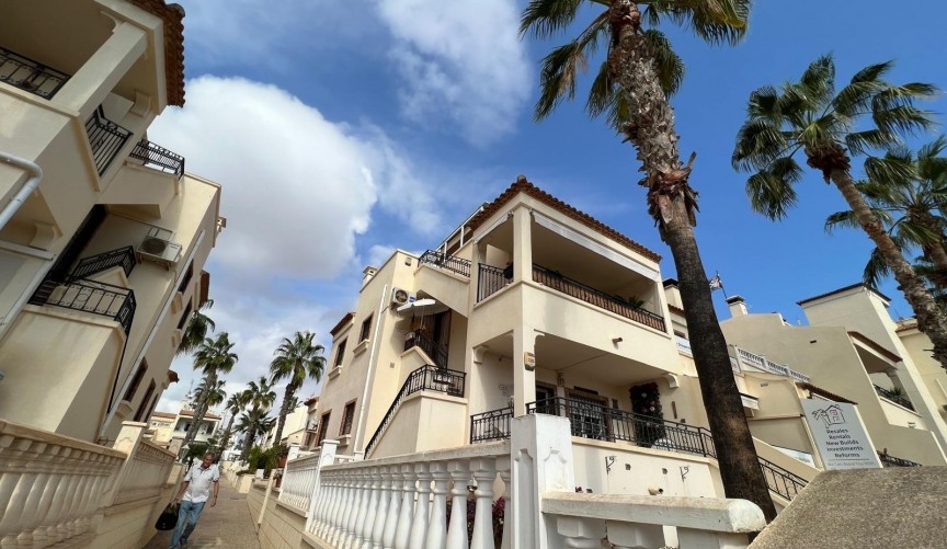 Brukt - Bungalow -
Orihuela Costa - Playa Flamenca