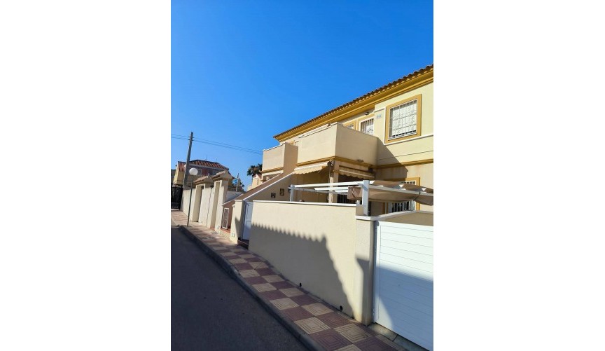 Brukt - Bungalow -
Orihuela Costa - Playa Flamenca