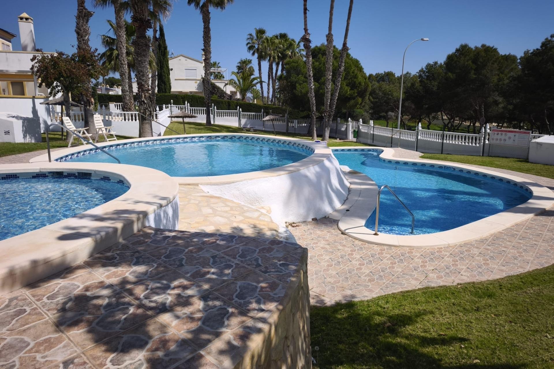Brukt - Bungalow -
Orihuela Costa - Villamartín-las Filipinas