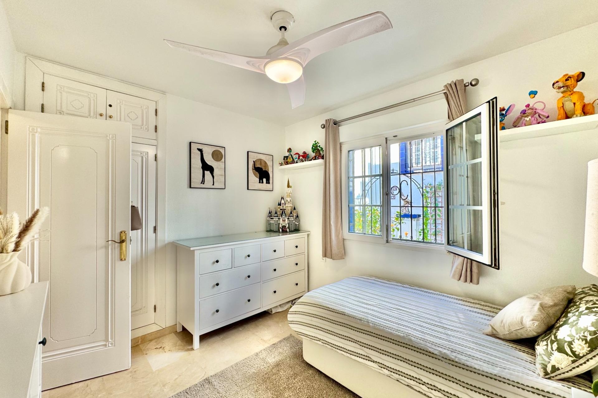 Brukt - Bungalow -
Orihuela Costa - Villamartín-las Filipinas
