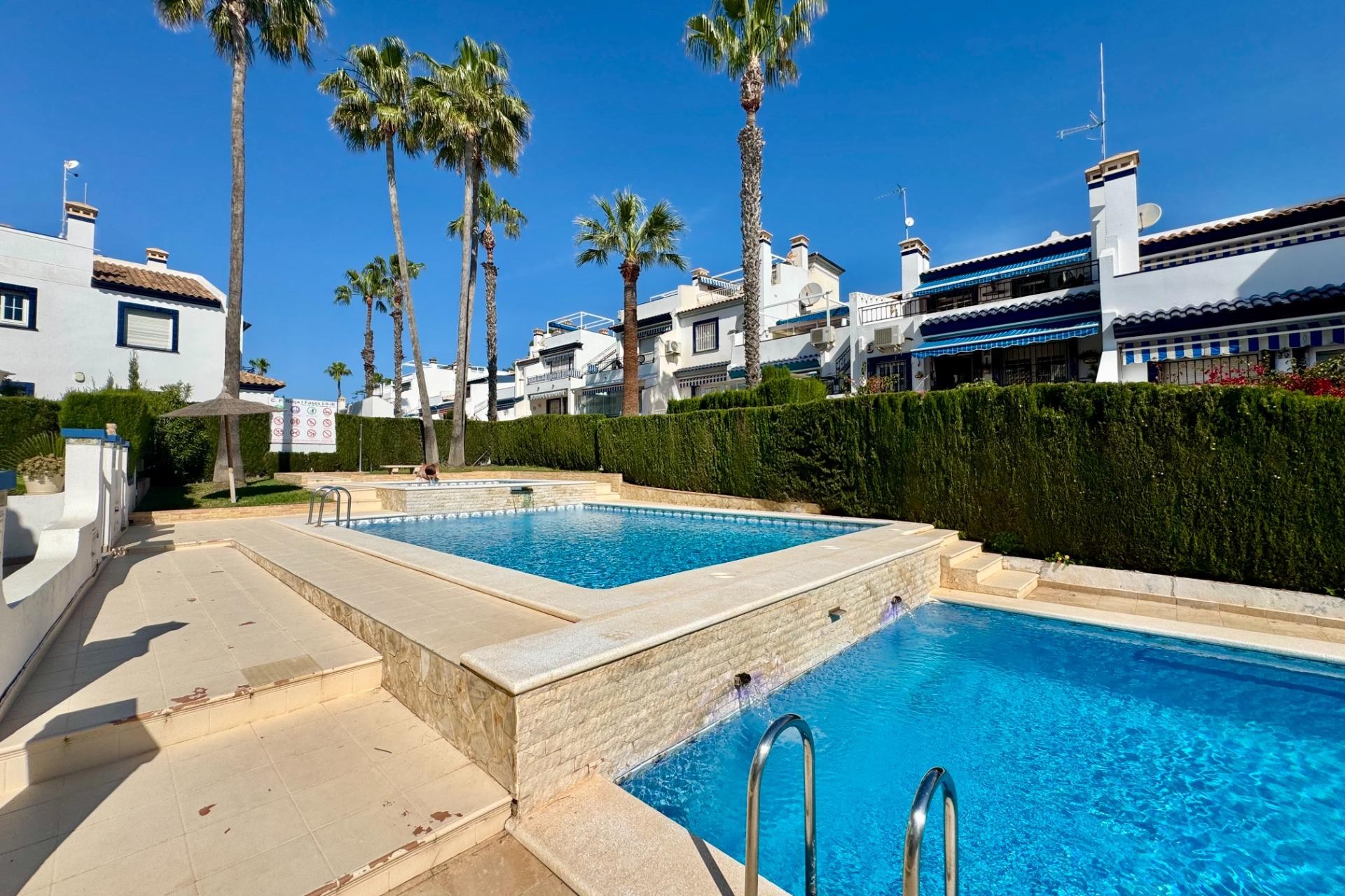 Brukt - Bungalow -
Orihuela Costa - Villamartín-las Filipinas
