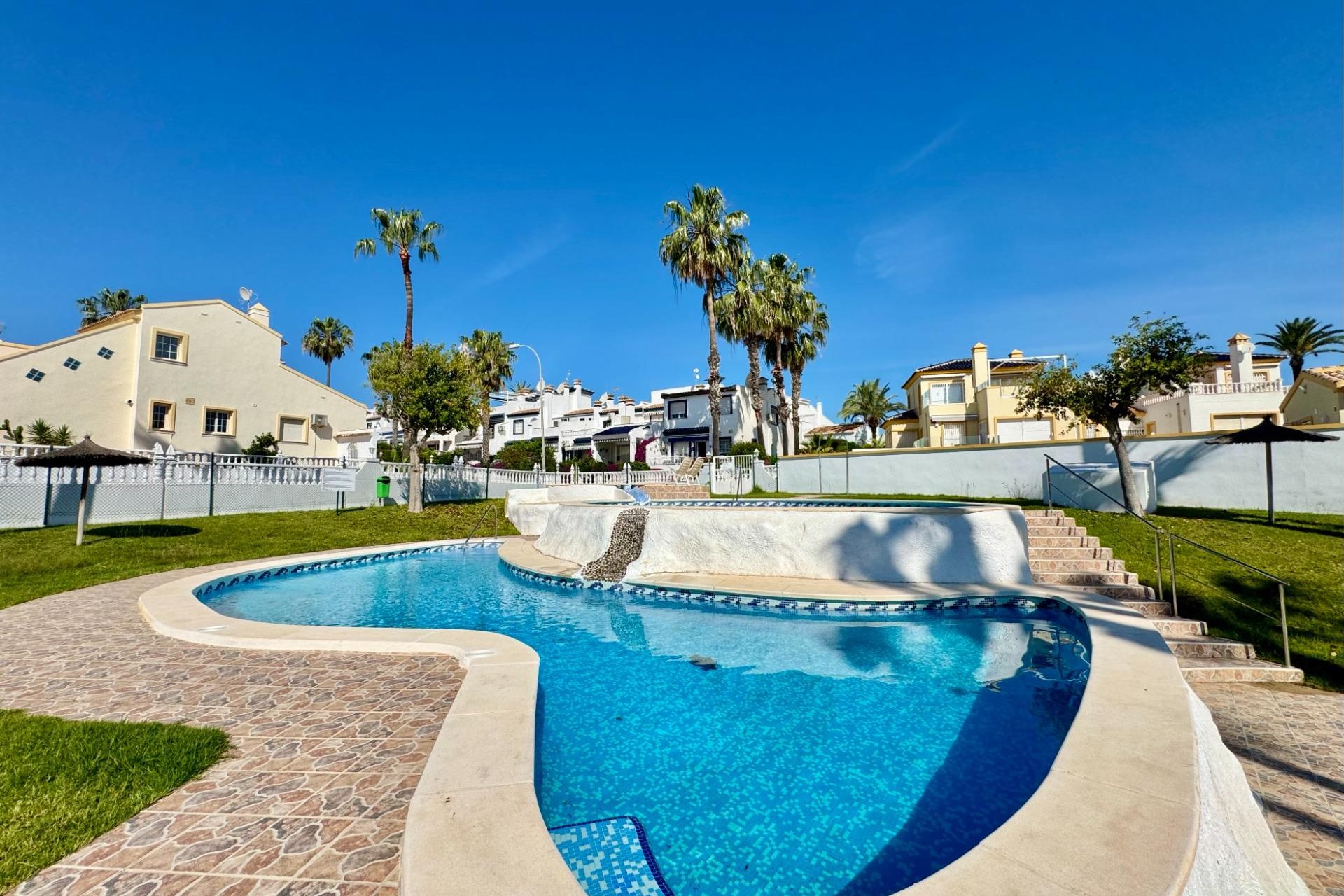 Brukt - Bungalow -
Orihuela Costa - Villamartín-las Filipinas