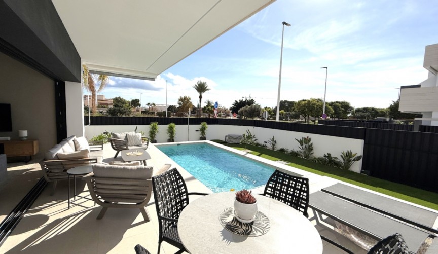 Brukt - Bungalow -
Pilar de la Horadada - Costa Blanca