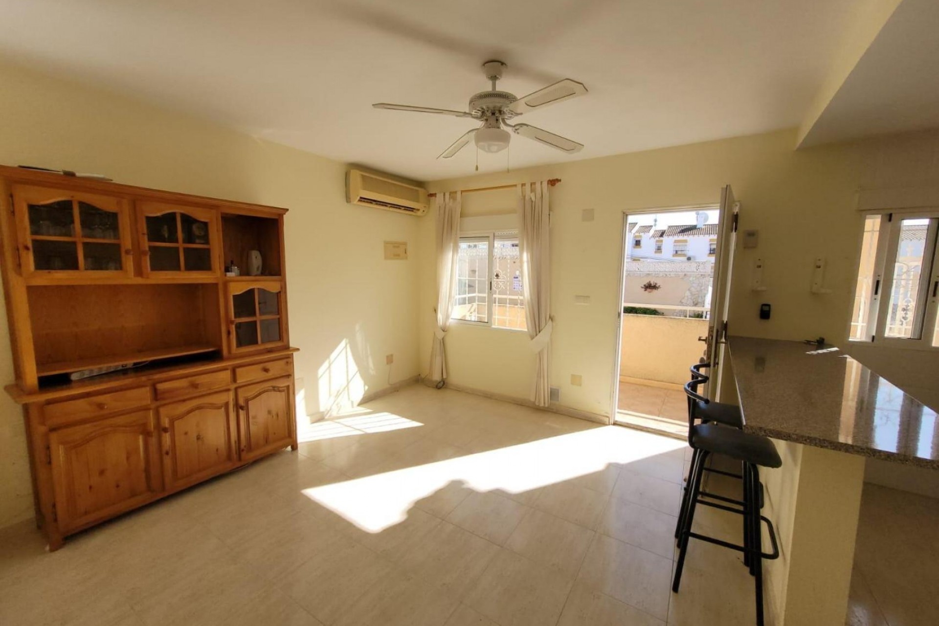 Brukt - Bungalow -
San Miguel de Salinas - Inland