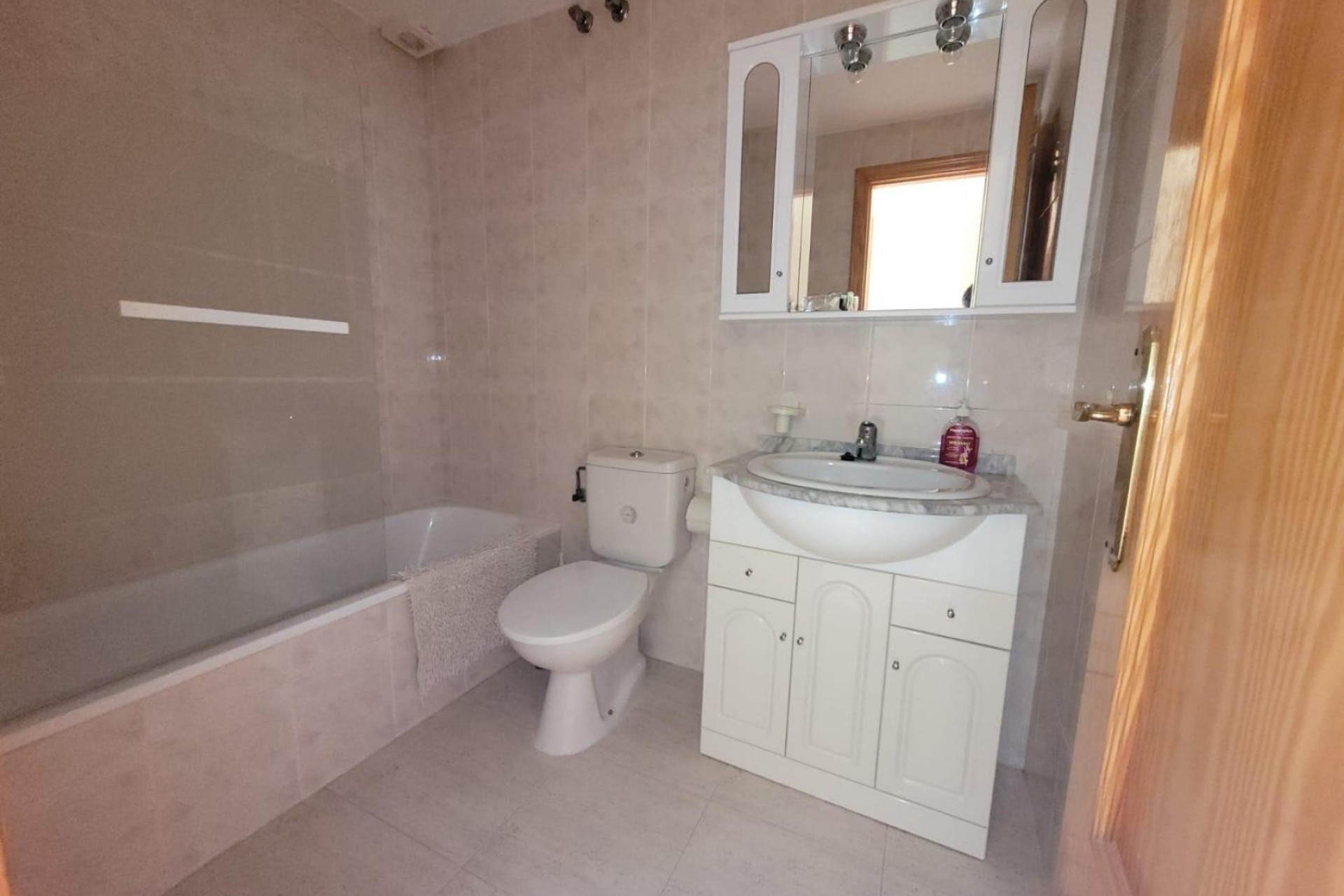 Brukt - Bungalow -
San Miguel de Salinas - Inland