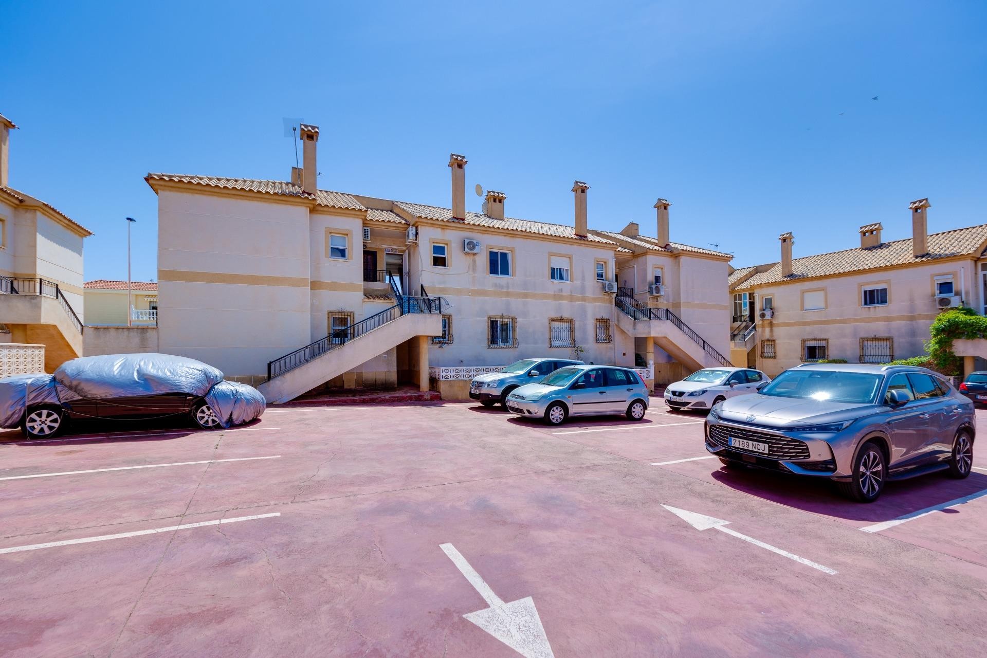 Brukt - Bungalow -
Torrevieja - aguas nuevas
