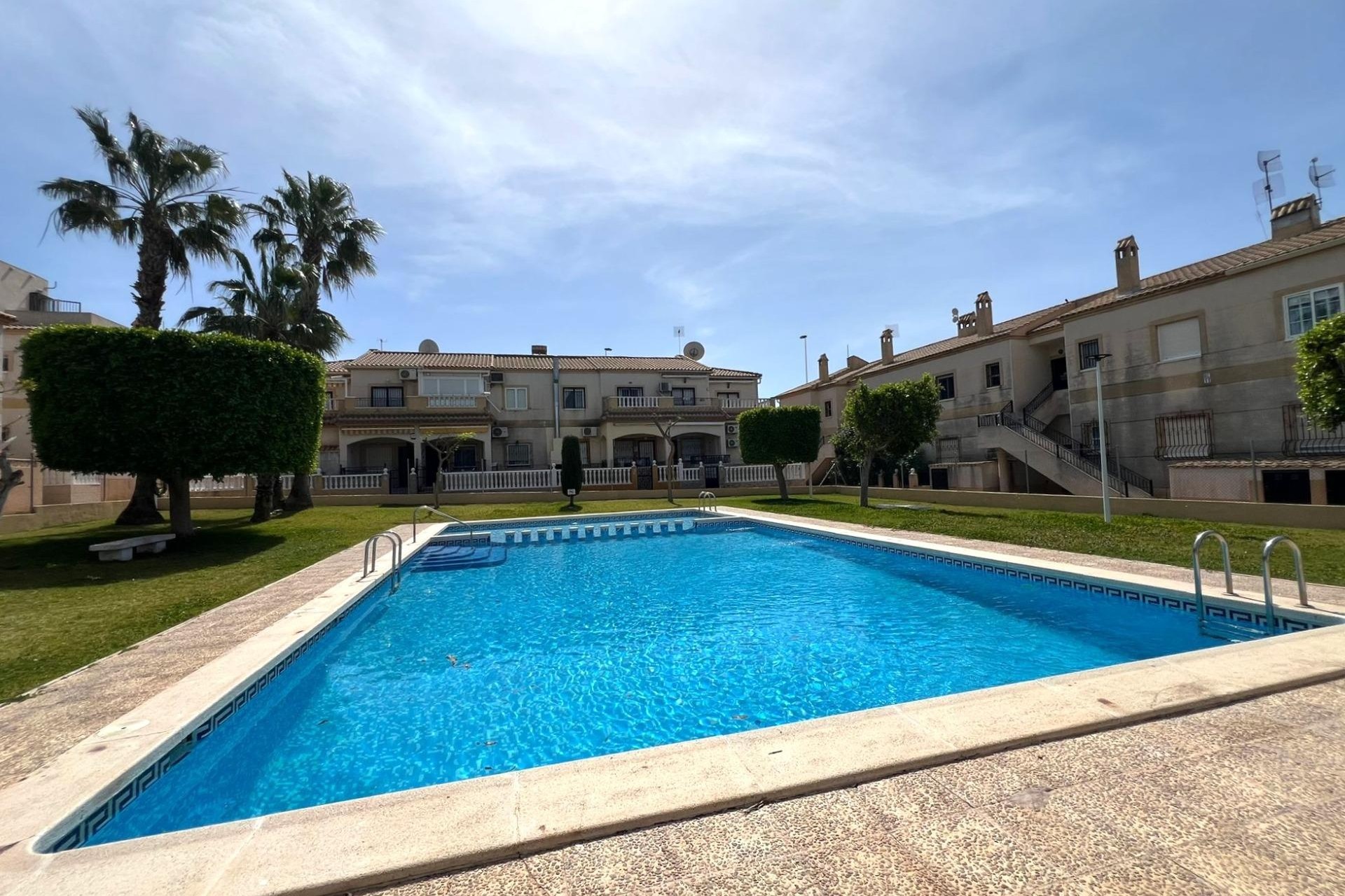 Brukt - Bungalow -
Torrevieja - aguas nuevas