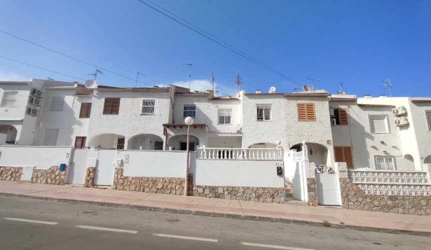 Brukt - Bungalow -
Torrevieja - Costa Blanca