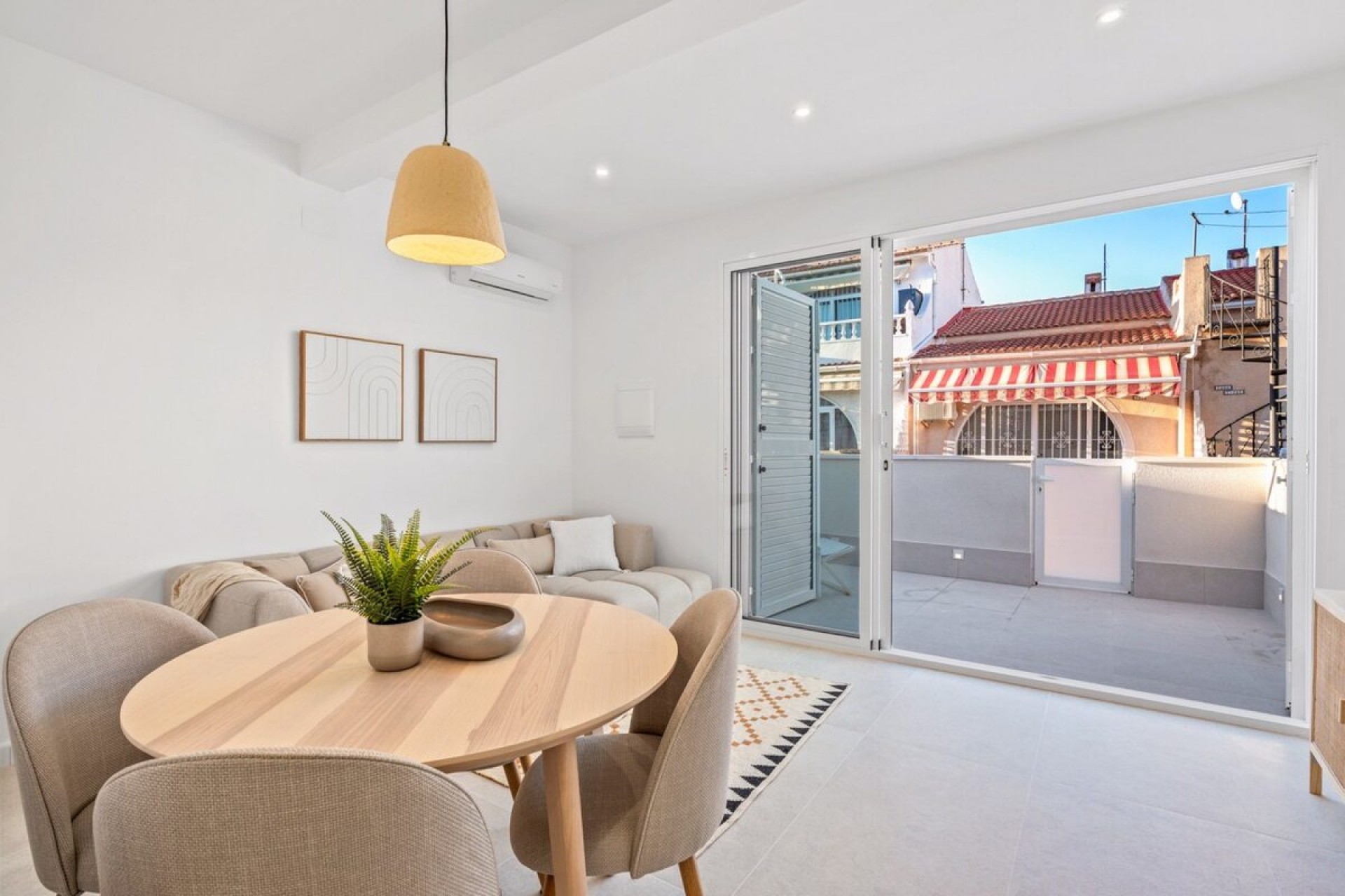 Brukt - Bungalow -
Torrevieja - Costa Blanca