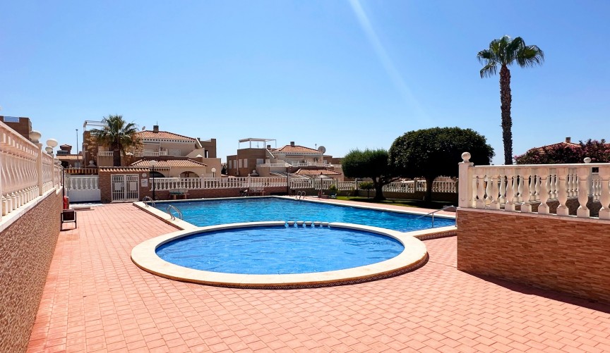 Brukt - Bungalow -
Torrevieja - Costa Blanca
