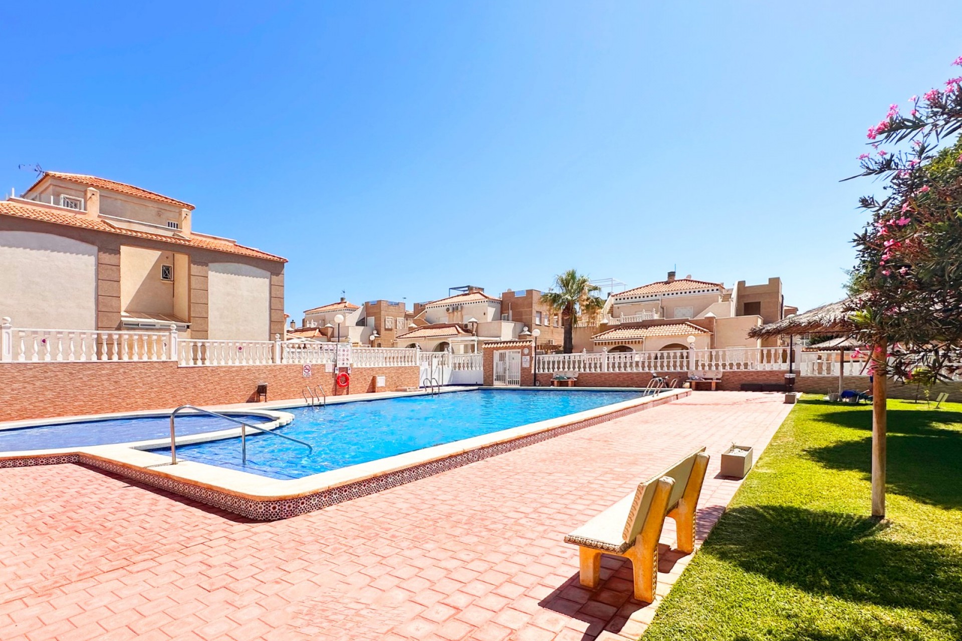 Brukt - Bungalow -
Torrevieja - Costa Blanca