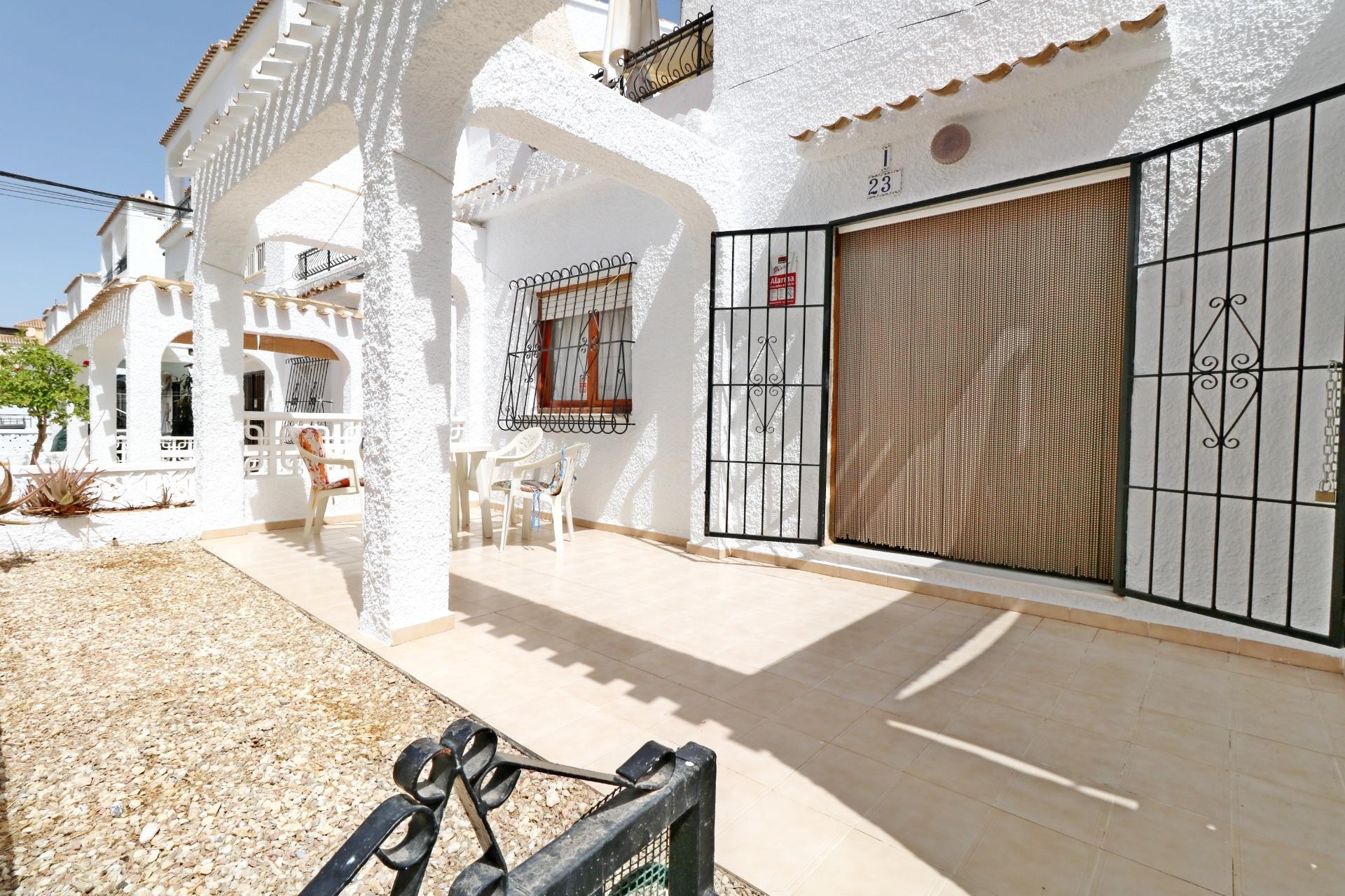 Brukt - Bungalow -
Torrevieja - El Acequión - Los Náufragos